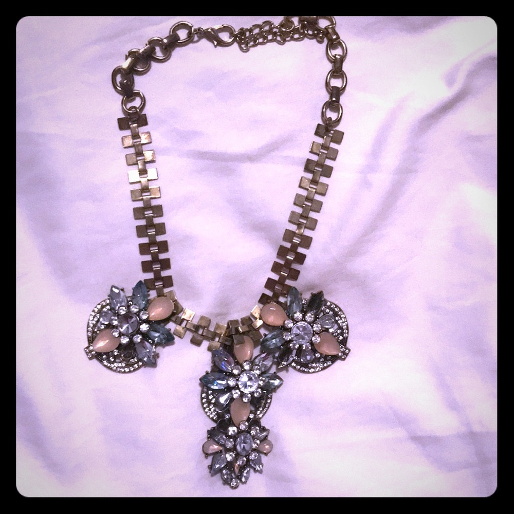 Statement necklace